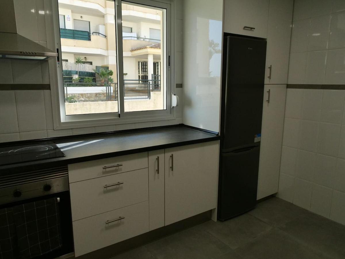 Sunset Views 2br High Floor Gem *